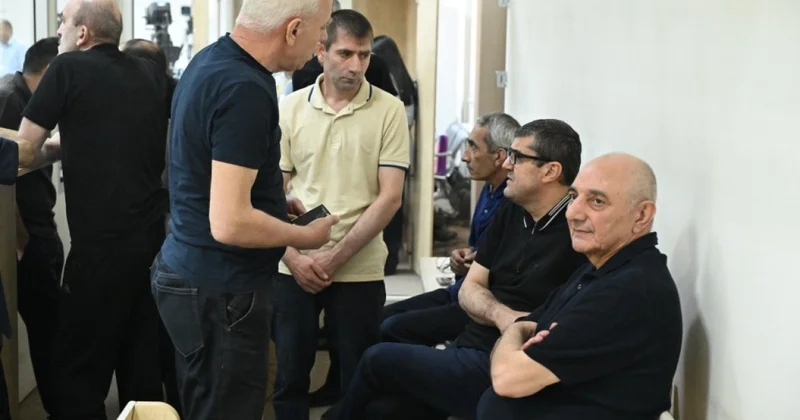 Arayik Harutyunyan və digərlərinin şikayətləri üzrə apellyasiya məhkəməsi davam etdirilir