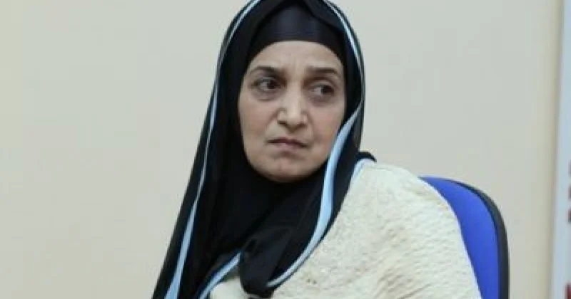 Hamının gözündə itik olasan... Esmira Məhiqızının şeirləri