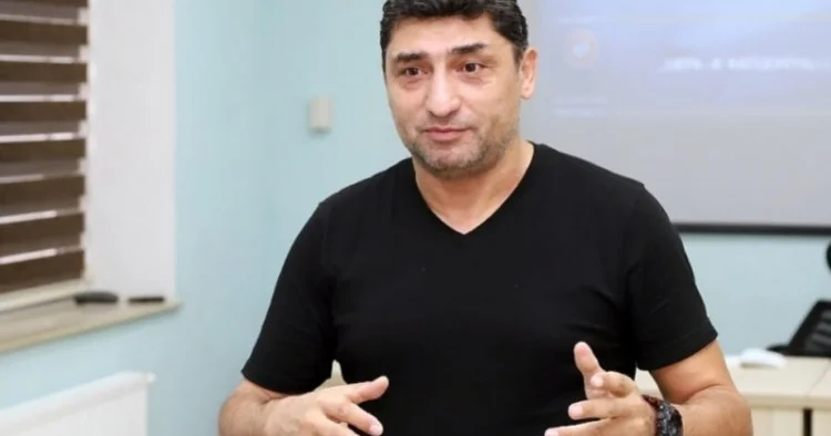 Avqustun istisi, bir az da azarkeşlərin hərarəti Masazırı Orhus üçün cəhənnəmə çevirə bilər Aslan Kərimov