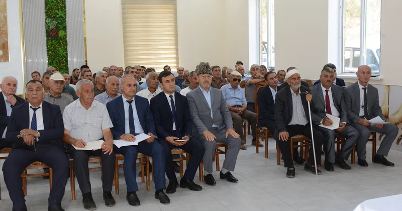 Əhalinin qaldırdıqları problemlərin həlli istiqamətində tədbirlər görülür FOTOLAR