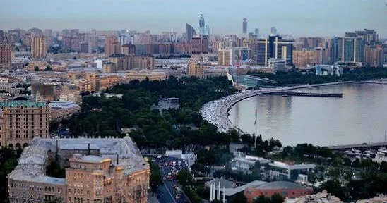 Ailələrin yarıdan çoxu 30 ildən artıqdır eyni evdə yaşayır