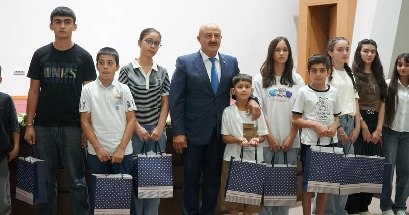 Zaqatalada “Tələbə adın mübarək suveren Azərbaycan gənci” mövzusunda tədbir keçirilib FOTOLAR