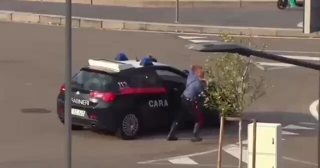 Полиция Италии оперативно задержала албанца после ДТП ВИДЕО