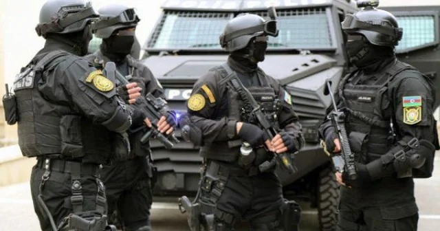 Polis xüsusi əməliyyatlar keçirib, 20 dən artıq şəxs saxlanılıb