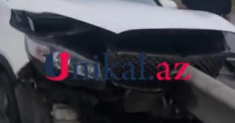 Qaradağda Kia dəmir arakəsməyə girdi VİDEO