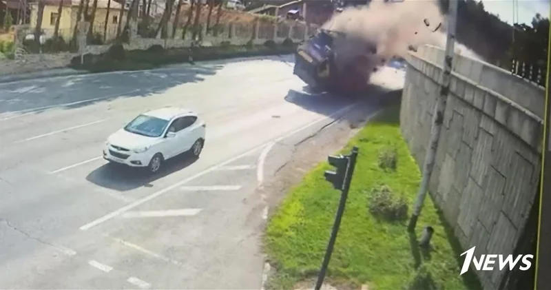 Распространились кадры жуткого ДТП в Баку ФОТО ВИДЕО ОБНОВЛЕНО