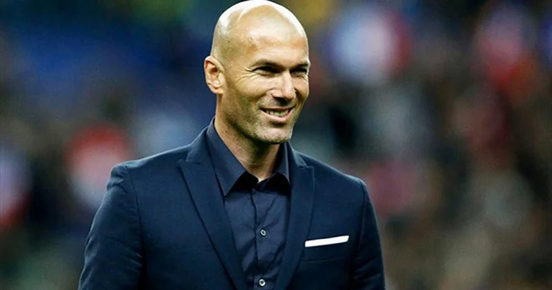 Zidan türk klubunun baş məşqçisi ola bilər