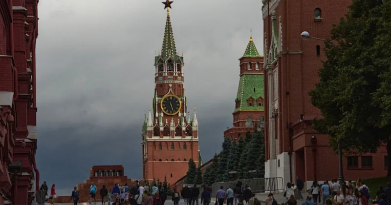 Кремль: спецслужбы могут читать переписку в любых мессенджерах