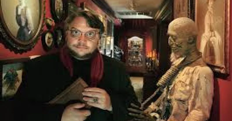 Rejissor Gilermo del Toro qorxu mövzulu əsərlərini hərraca çıxardı