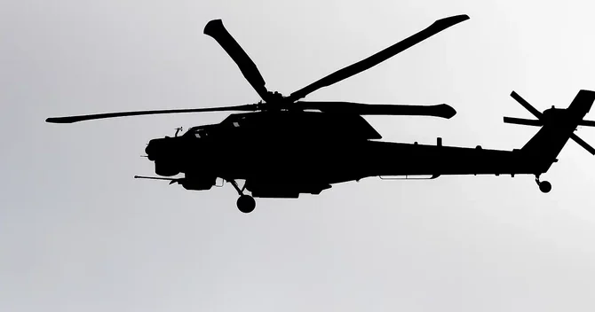 Rusiyada helikopterin pəncərəsi uçuş zamanı düşüb