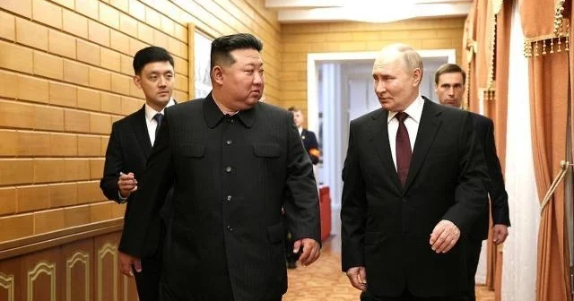 Putin 24 il sonra Şimali Koreyaya səfər etdi