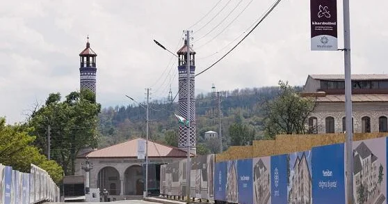 Daşları “yazmağın” cəzası: 5 ilə qədər həbs... Vəkil