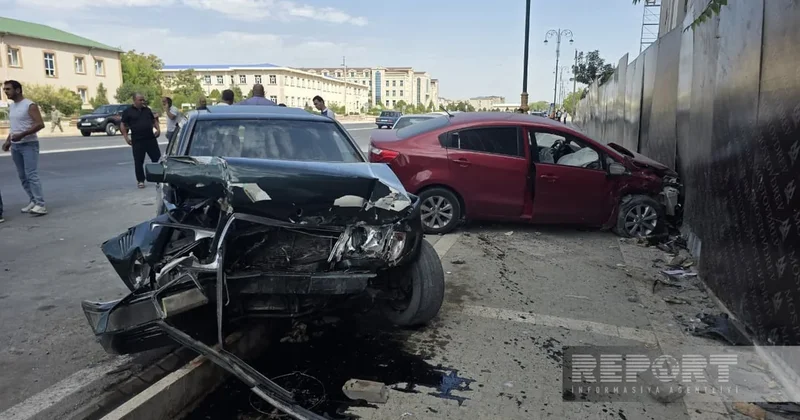 В Нахчыване два человека пострадали в массовом ДТП