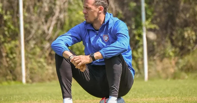 “Qarabağ”ın sabiq futbolçusu baş məşqçi postundan ayrıldı FOTO