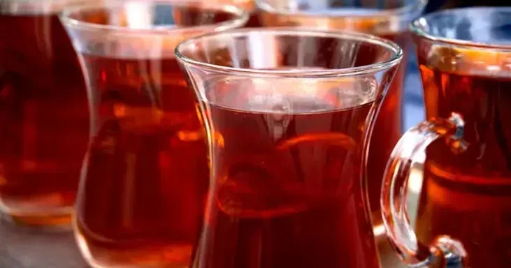 Çay suyuna bundan bir parça əlavə edin dadı daha təravətli olacaq
