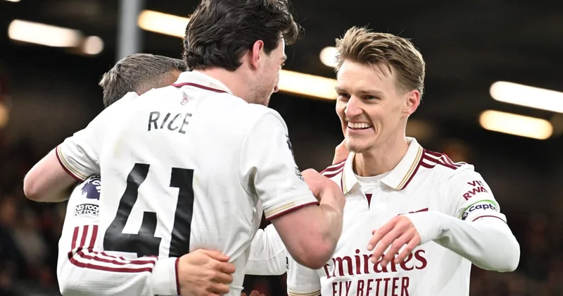 Arsenal üç ulduzu ilə müqaviləni yeniləyir