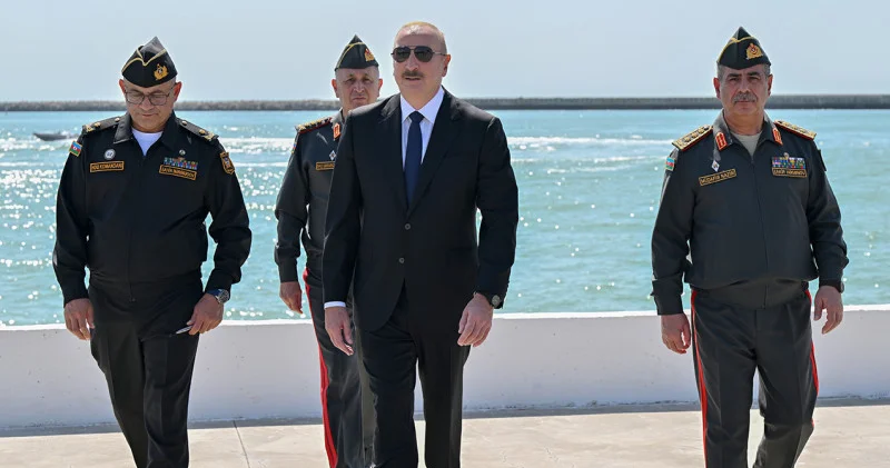 Prezidentin Hərbi Dəniz Qüvvələrinə ziyarətindən Görüntülər