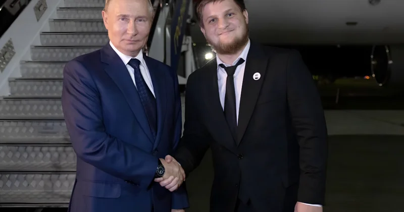 Putin Kadırovun oğlunu təltif etdi