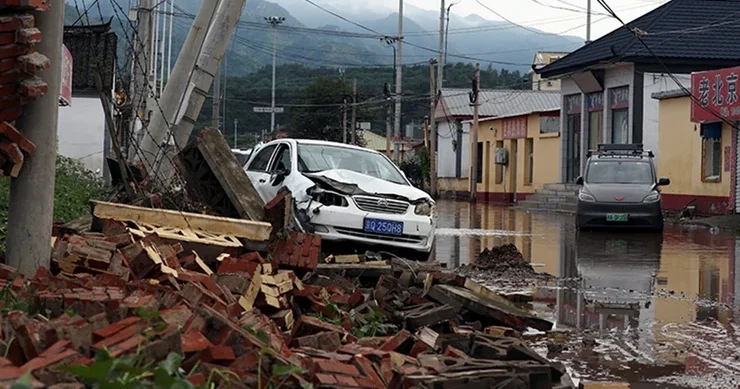 Çində palçıq və lil axını nəticəsində iki nəfər ölüb, 10 nəfər itkin düşüb