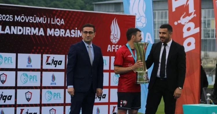 Gizlədiləsi bir şey yoxdur, futbolçu kimi qeydiyyatda olsam da, məşqçilər korpusunda yer alırdım Asif Məmmədov