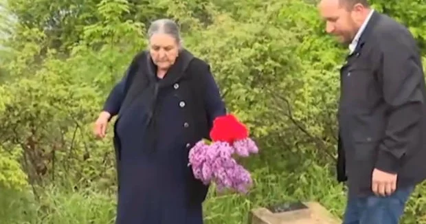 Hər dəfə çəkilişlərə gedərkən qardaşının məzarını axtardı: Şəhid anasının 30 illik həsrəti bitdi VİDEO