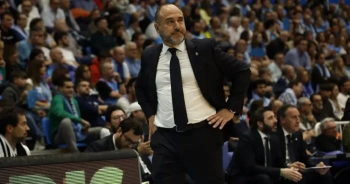 Mateo Skariolonun yerini tutdu