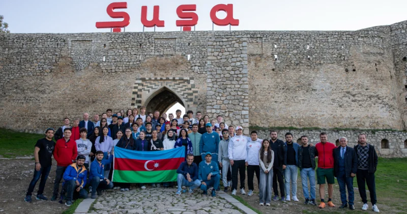 III MDB Oyunlarının iştirakçıları Şuşanın mədəni irsi ilə tanış olublar