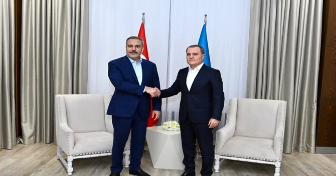 Türkiyə və Azərbaycan xarici işlər nazirləri Qəbələdə görüşüb