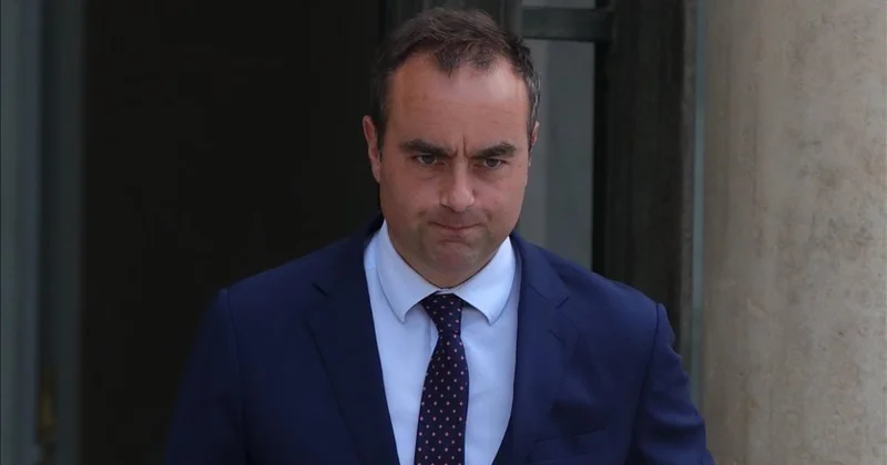 Fransada dünən hökuməti formalaşdıran baş nazir Lekornu istefa verib