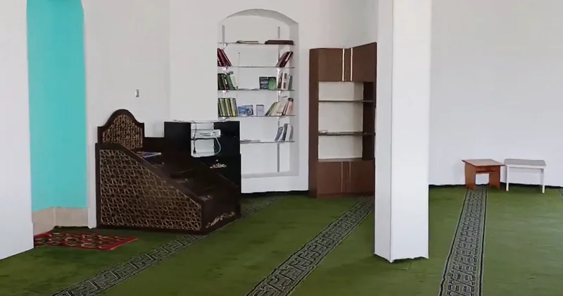 Molla arvadını öldürəndən sonra namaz qılaraq təslim olubmuş...