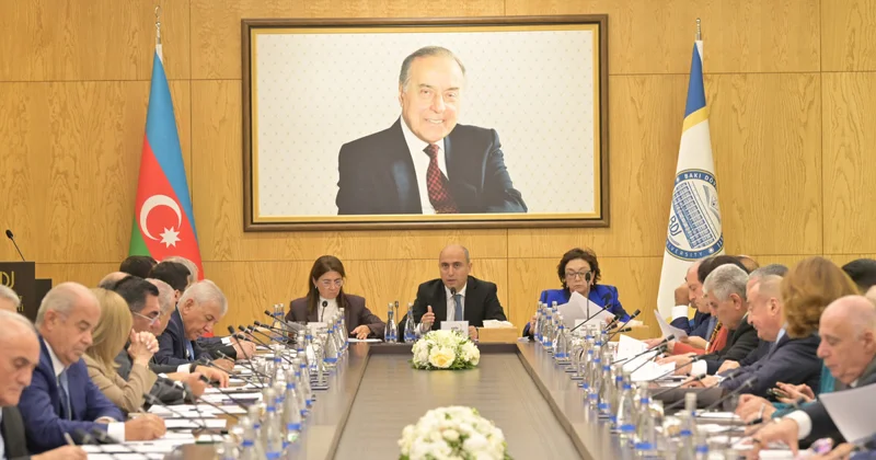 Emin Əmrullayev rektorları topladı Universitetlərdəki vəziyyət müzakirə olundu