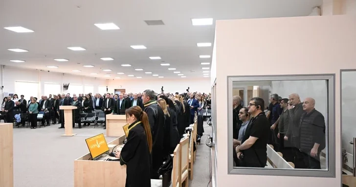 На судебном заседании в Баку оглашены документы в связи с ракетными ударами ВС Армении по Гяндже