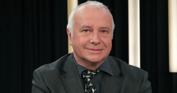 Rar: “Merkel AK nin sədri olmaq istəyir”