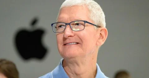 Bloomberg пишет о готовящемся смене руководства в Apple