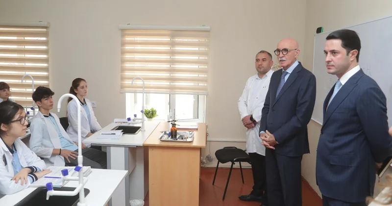 Nazir müavini Qubada təhsil müəssisələrində oldu Fotolar