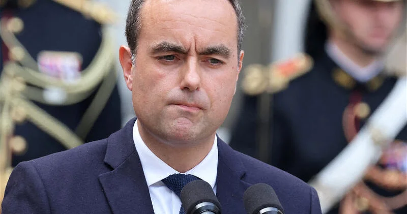 Fransa hökumətinin başçısı istefa verdi Makronun idarəçiliyi dövründə mənfi rekordlar yenilənir
