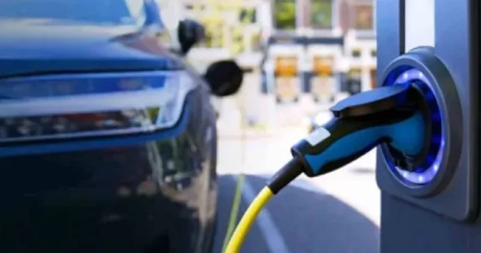 Elektrikli avtomobil istehsalı üçün uşaqlar istismar edilir ARAŞDIRMA