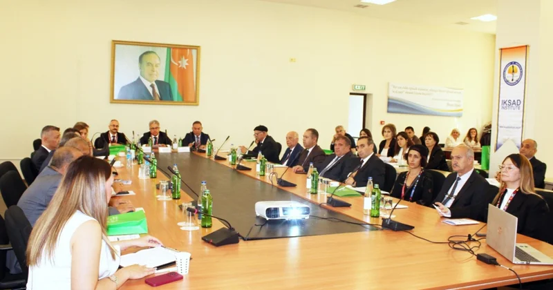 “Konstitusiya və Suverenlik İli”nə həsr olunmuş beynəlxalq elmi konfrans keçirilib