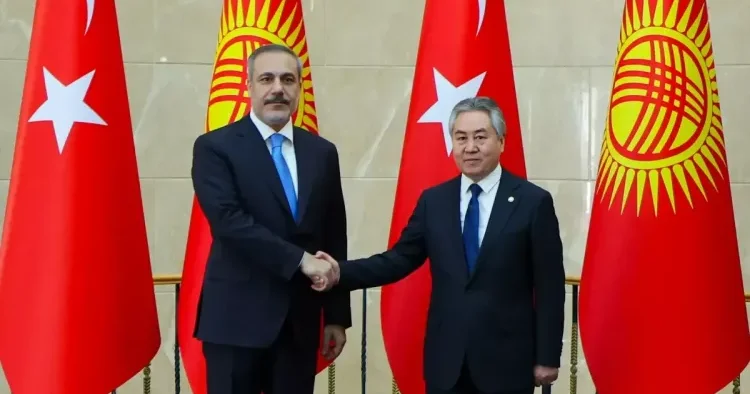 Türkiyə və Qırğızıstan XİN rəhbərləri GÖRÜŞDÜ