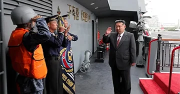 Kim Çen In yeni esminesini təqdim edib…