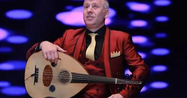 Görmə məhdudiyyətli müğənni velosiped turuna qatılacaq