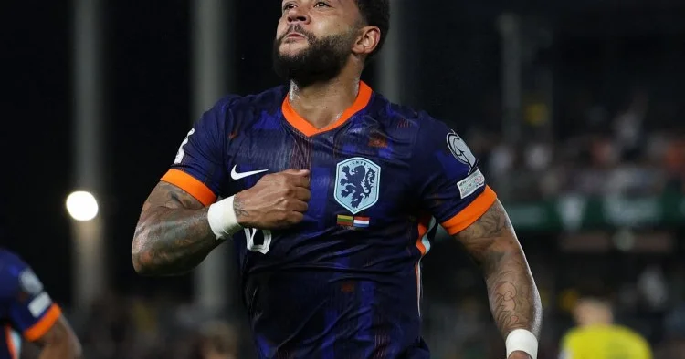 Pasportu oğurlanan futbolçu millinin düşərgəsinə qoşula bilmədi
