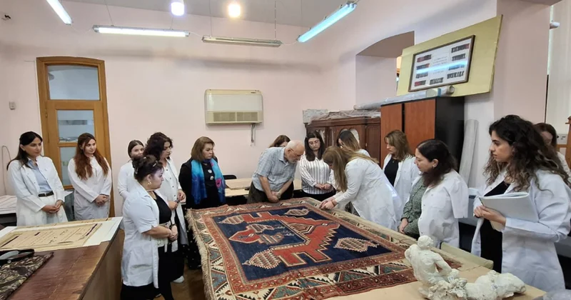 Bərpa olunmuş eksponatlarla bağlı müzakirə aparılıb
