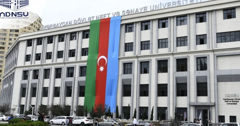 Nazir iki prorektoru işdən çıxardı