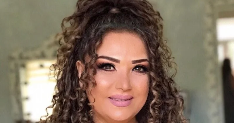 Kişi məclisində oxumuram deyən müğənnini toydan qovdular Mənzurə