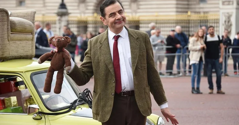Axmaq obrazla tanındı, ailəsini təyyarə qəzasından xilas etdi Dünyanın ən ağıllı adamlarından olan “Mr. Bean” kimdir? VİDEO