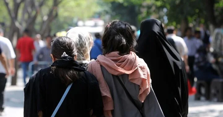 Hicab qanunun ləğvindən sonra Tehran küçələri VİDEO