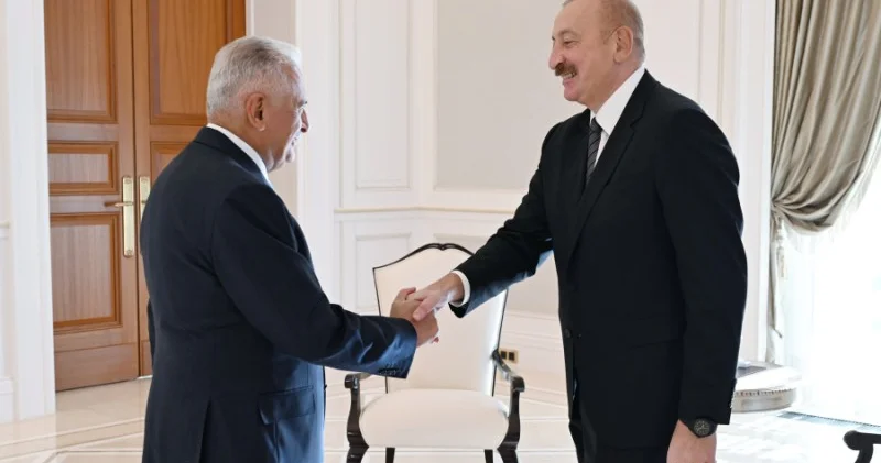 İlham Əliyev Qəbələdə Binəli Yıldırımı qəbul etdi FOTO