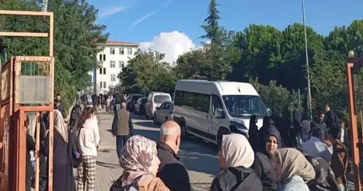 Şagirdlər arasında bıçaqlanma 5 nəfər yaralandı