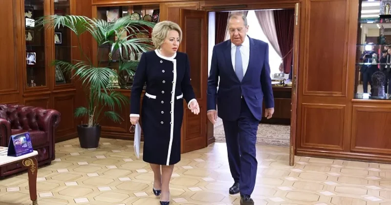 Лавров и Матвиенко прибыли в Туркменистан